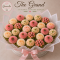 🌹 The Grand (24 Floral Cupcakes)